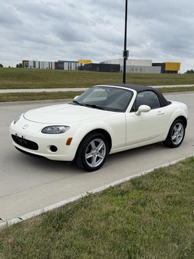White 2006 Mazda MX-5 Miata Base