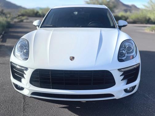 White 2017 Porsche Macan Macan S