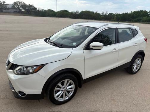 White 2017 Nissan Rogue Sport SL