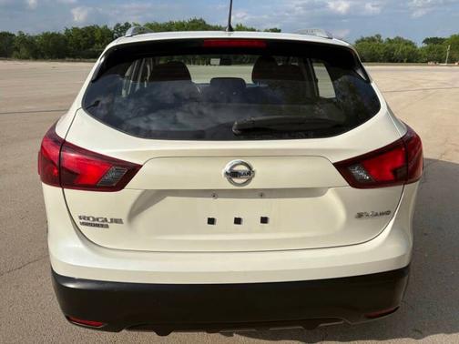 White 2017 Nissan Rogue Sport SL