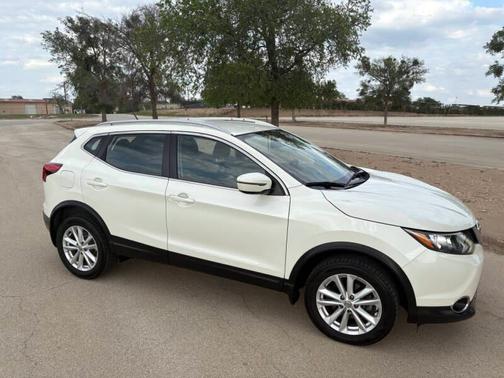 White 2017 Nissan Rogue Sport SL