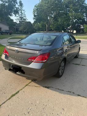 Gray 2006 Toyota Avalon Touring