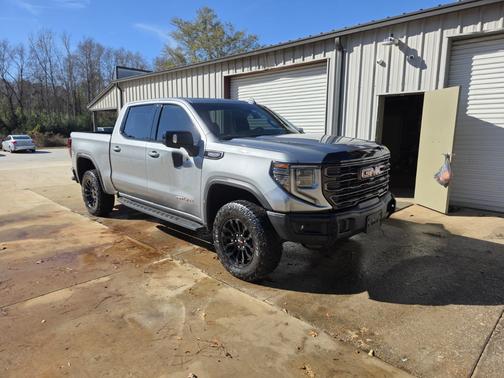 2023 GMC Sierra 1500 AT4X