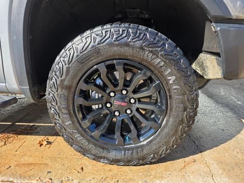 2023 GMC Sierra 1500 AT4X