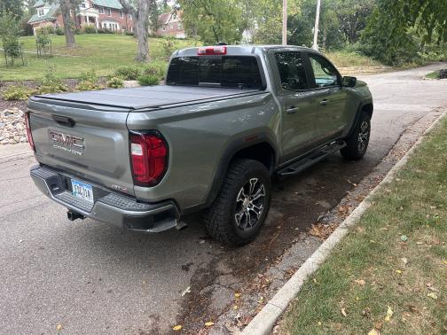 2023 GMC Canyon AT4