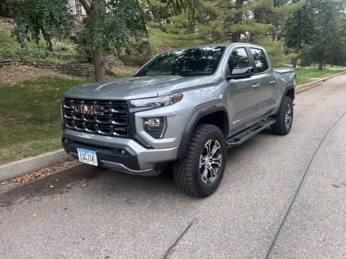 2023 GMC Canyon AT4