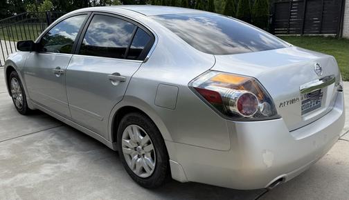 Silver 2010 Nissan Altima 2.5 S