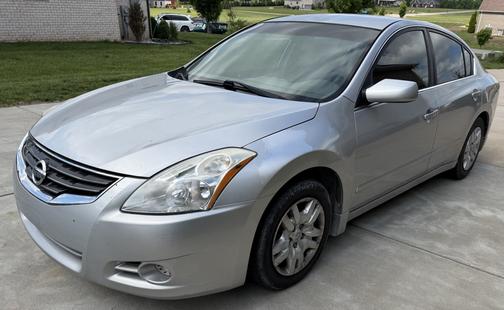Silver 2010 Nissan Altima 2.5 S