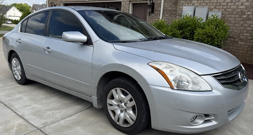 Silver 2010 Nissan Altima 2.5 S