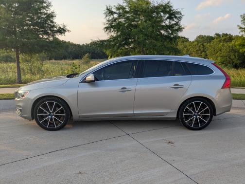 2016 Volvo V60 T5 Drive-E Platinum