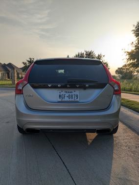 2016 Volvo V60 T5 Drive-E Platinum