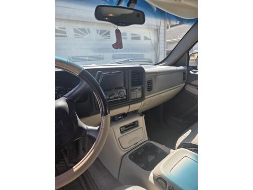 Beige 2001 GMC Yukon XL K2500