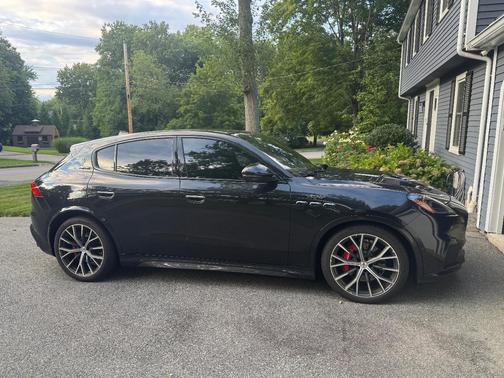 Black 2023 Maserati Grecale Trofeo