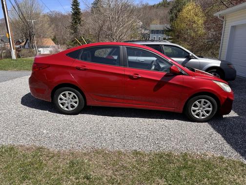 2014 Hyundai Accent GLS