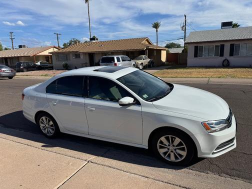 White 2016 Volkswagen Jetta 1.4T SE