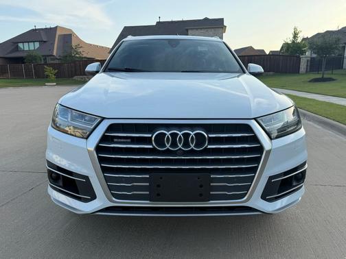 White 2019 Audi Q7 55 Prestige