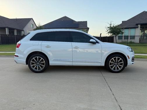 White 2019 Audi Q7 55 Prestige