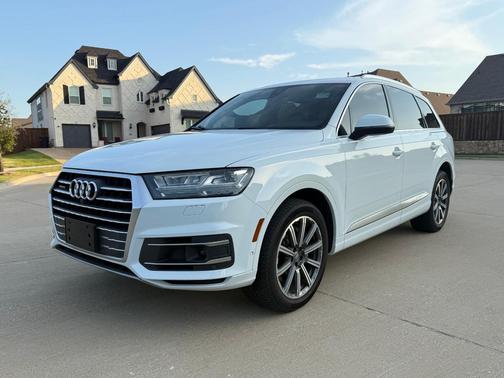 White 2019 Audi Q7 55 Prestige
