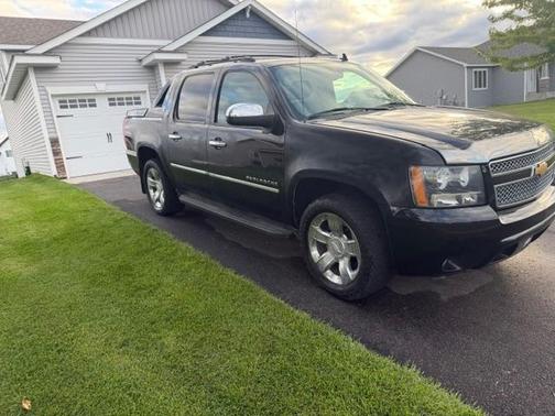 Black 2013 Chevrolet Avalanche LTZ