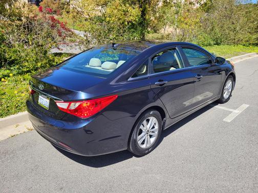 2013 Hyundai SONATA GLS