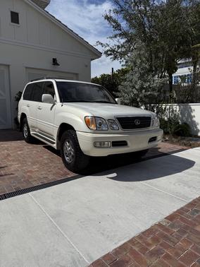 2002 Lexus LX 470 Base