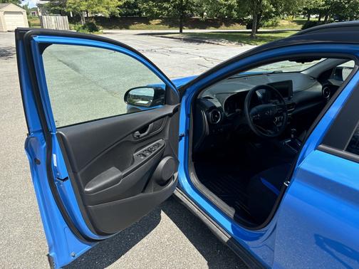 Blue 2022 Hyundai KONA SEL