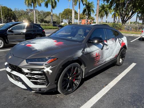 2020 Lamborghini Urus Base