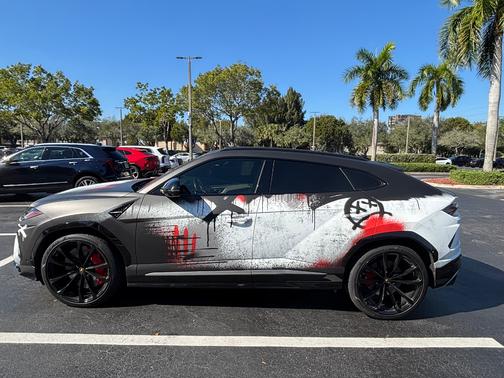 2020 Lamborghini Urus Base