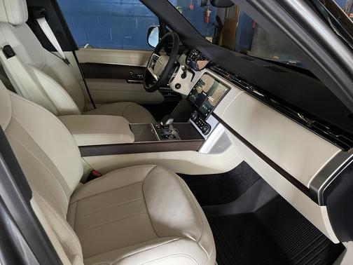 Gray 2023 Land Rover Range Rover P400 SE LWB 7 Seat
