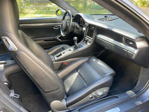 Gray 2013 Porsche 911 911 Carrera 4S