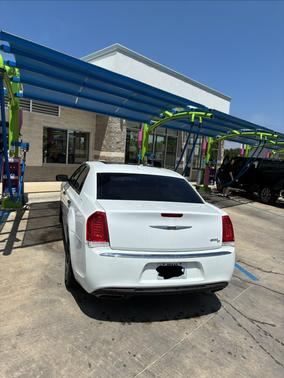 White 2017 Chrysler 300C Base