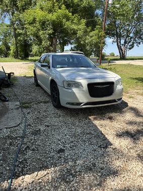 White 2017 Chrysler 300C Base