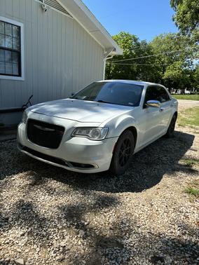 White 2017 Chrysler 300C Base