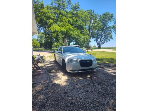 White 2017 Chrysler 300C Base