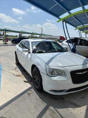 White 2017 Chrysler 300C Base