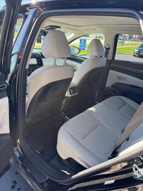 Black 2024 Hyundai TUCSON Hybrid Limited