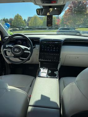 Black 2024 Hyundai TUCSON Hybrid Limited