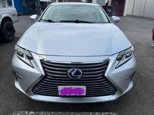 Gray 2018 Lexus ES 300h Base