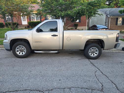 Beige 2008 GMC Sierra 1500 Work Truck