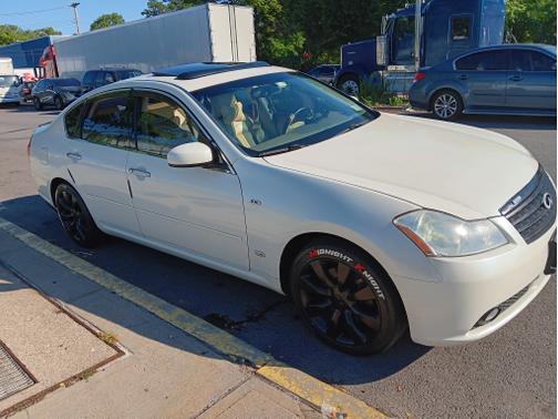 White 2007 INFINITI M35 x