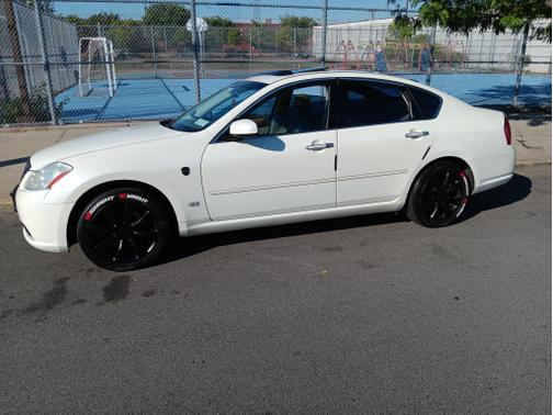 White 2007 INFINITI M35 x