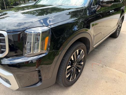 Black 2024 Kia Telluride SX Prestige