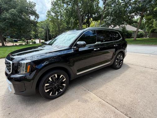 Black 2024 Kia Telluride SX Prestige