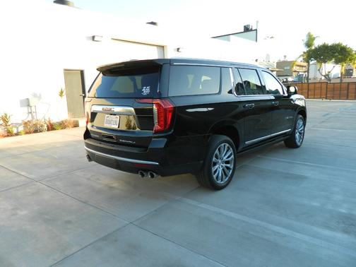 2022 GMC Yukon XL Denali