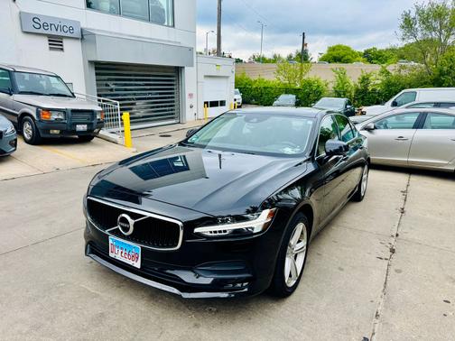 2018 Volvo S90 T5 Momentum