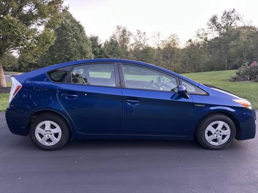 2010 Toyota Prius II