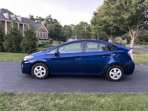 2010 Toyota Prius II