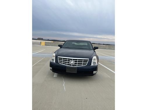 Photo 4 of 17 of 2007 Cadillac DTS Luxury