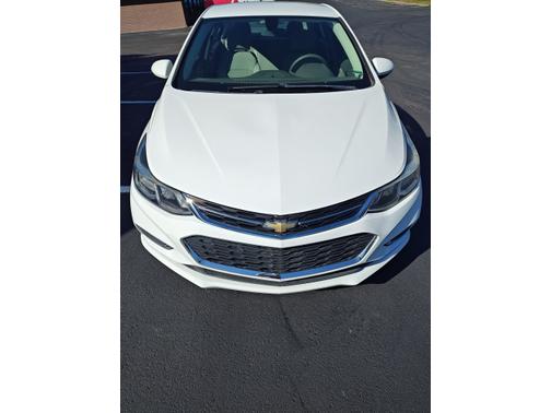 White 2018 Chevrolet Cruze LS