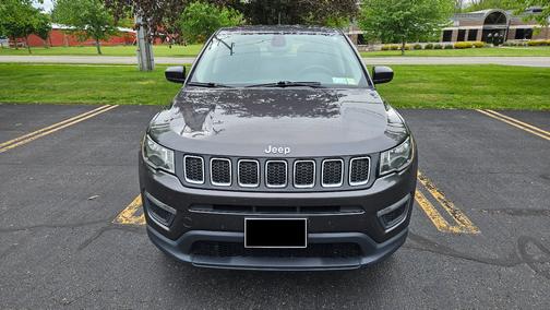 Gray 2018 Jeep Compass Sport
